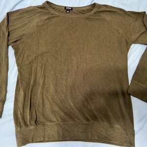 Woman’s Large Olive Green Long Sleeve Sweater